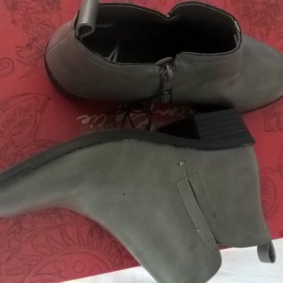 American Rag Womens Cadee Gray Ankle Booties Shoes - Picture 6 of 6